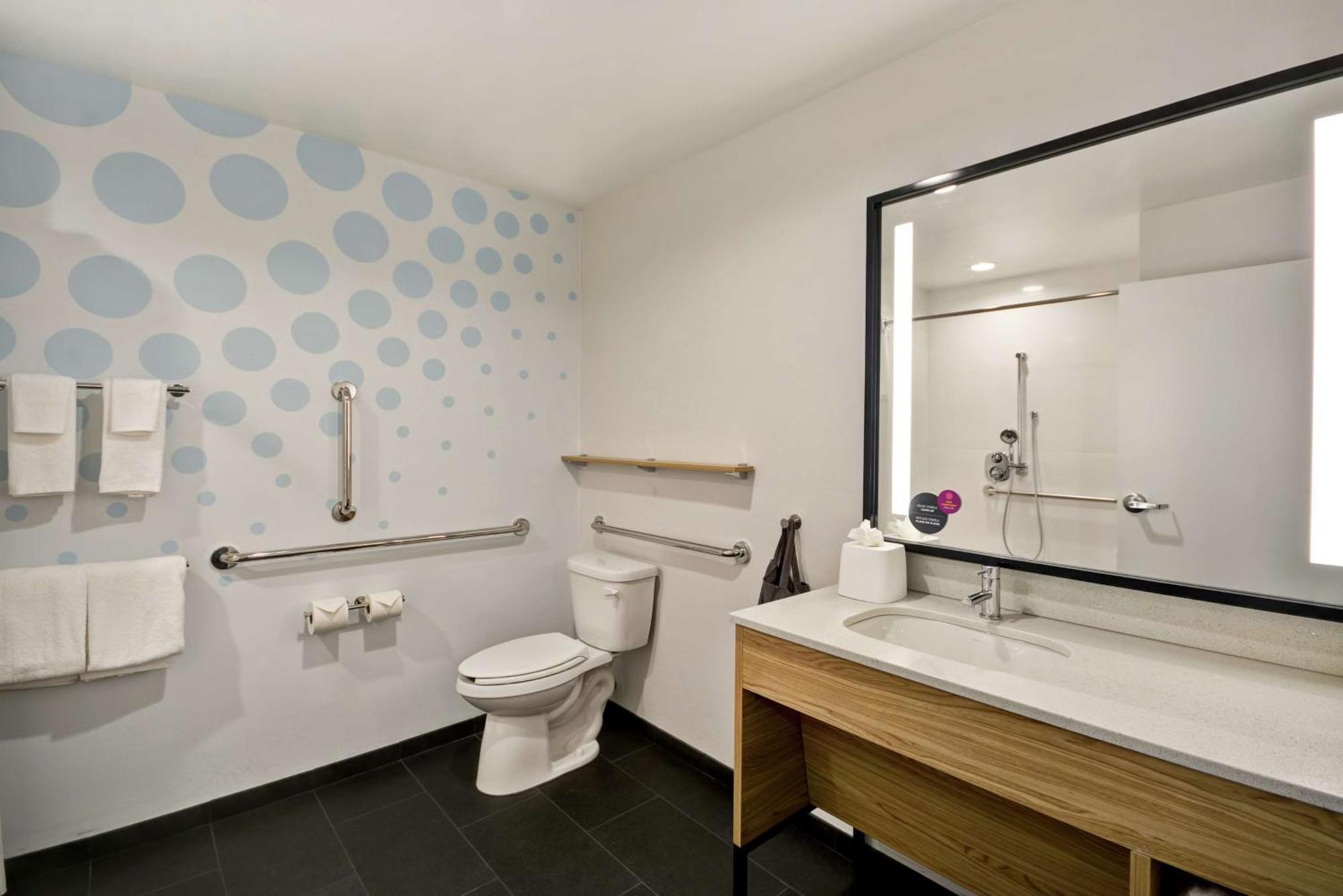 Tru By Hilton Denver, Pa Extérieur photo